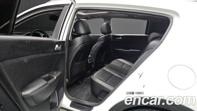 Kia Sportage 2016 — photo 17