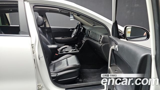 Kia Sportage 2016 — photo 16
