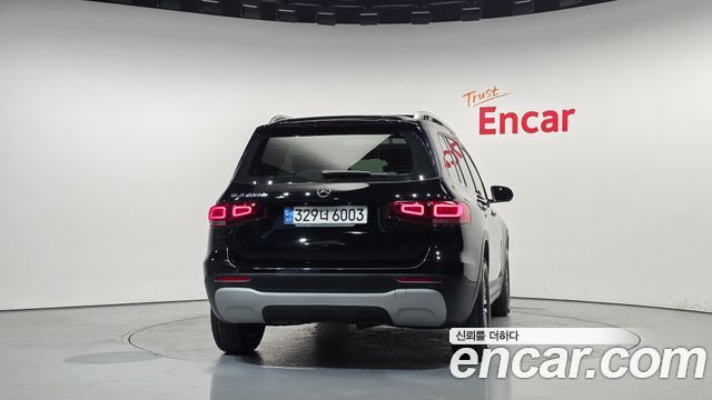 Mercedes-Benz GLB-Class 2021 — photo 4