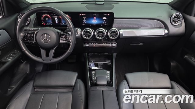 Mercedes-Benz GLB-Class 2021 — photo 10