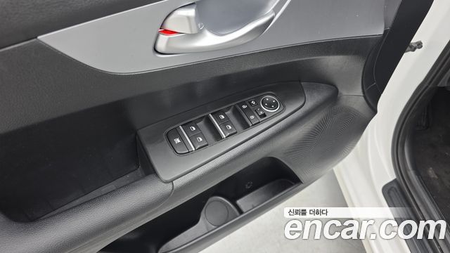 Kia K3 2023 — photo 17