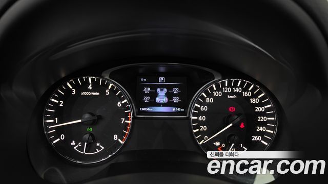 Nissan Altima 2017 — photo 11