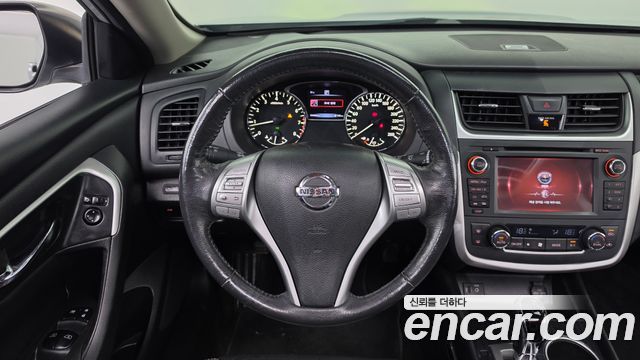 Nissan Altima 2017 — photo 19