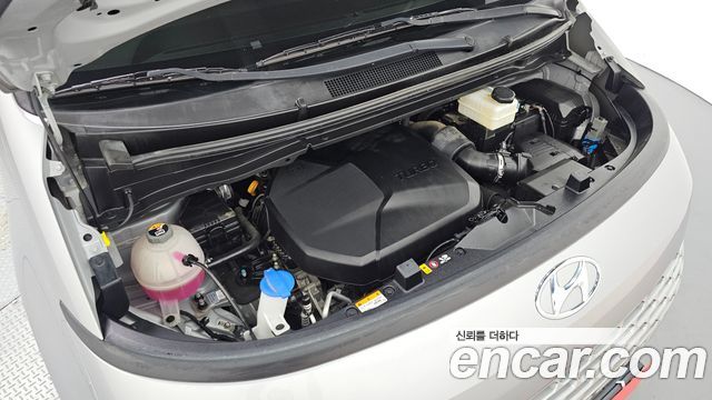 Hyundai Staria 2023 — photo 6