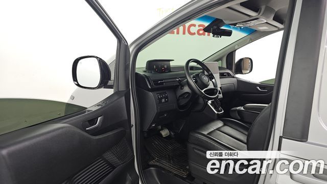 Hyundai Staria 2023 — photo 13