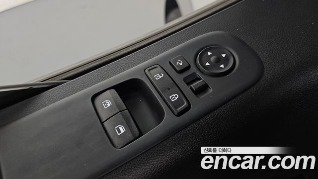 Hyundai Staria 2023 — photo 21
