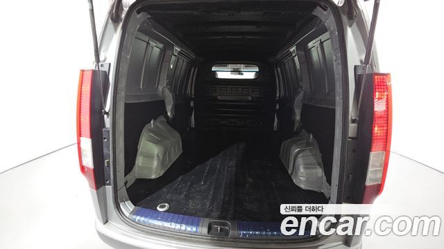 Hyundai Staria 2023 — photo 30