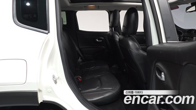 Jeep Renegade 2020 — photo 17