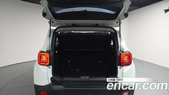 Jeep Renegade 2020 — photo 26