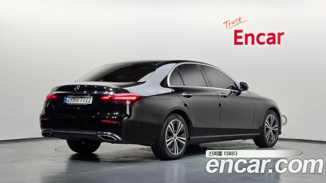 Mercedes-Benz E-Class 2021 — photo 2