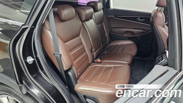 Kia Sorento 2016 — photo 17