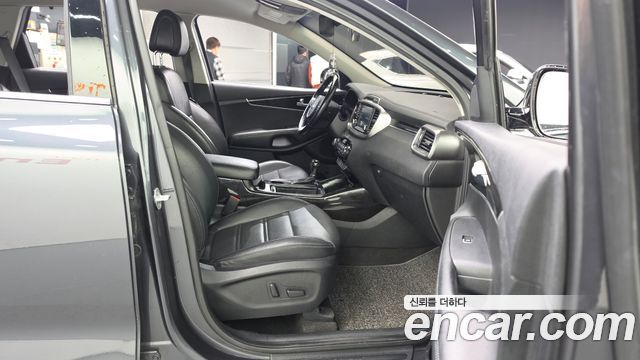 Kia Sorento 2015 — photo 17