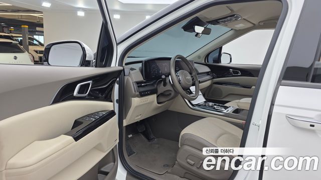 Kia Canival 2023 — photo 10