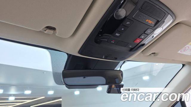 Kia Canival 2023 — photo 17