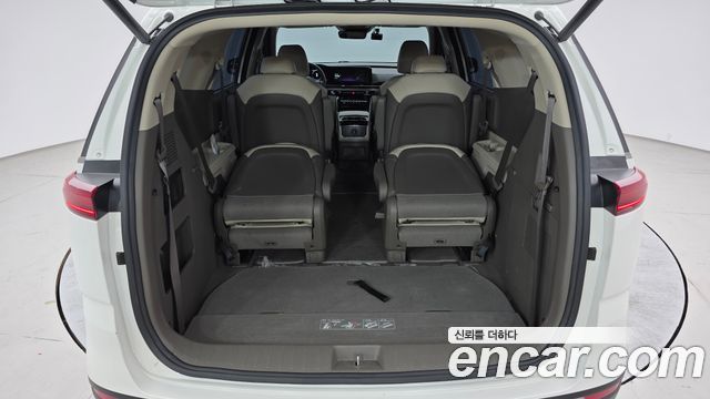 Kia Canival 2023 — photo 20