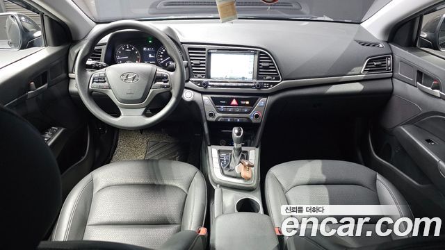 Hyundai AVANTE 2018 — photo 7