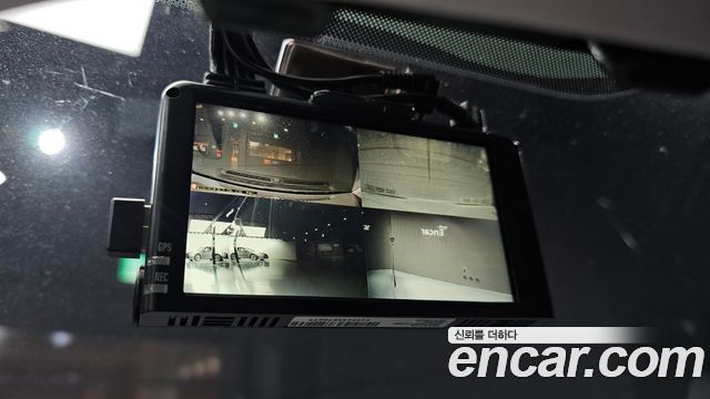 Hyundai AVANTE 2018 — photo 19