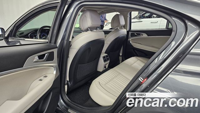 Genesis G70 2018 — photo 17