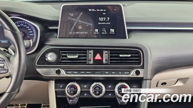 Genesis G70 2018 — photo 24