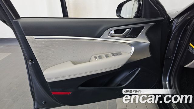 Genesis G70 2018 — photo 14