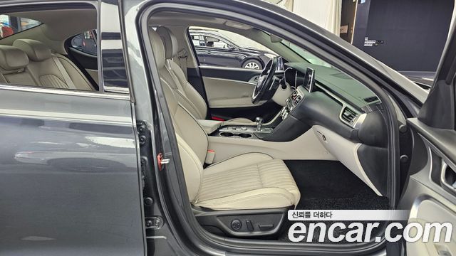 Genesis G70 2018 — photo 16