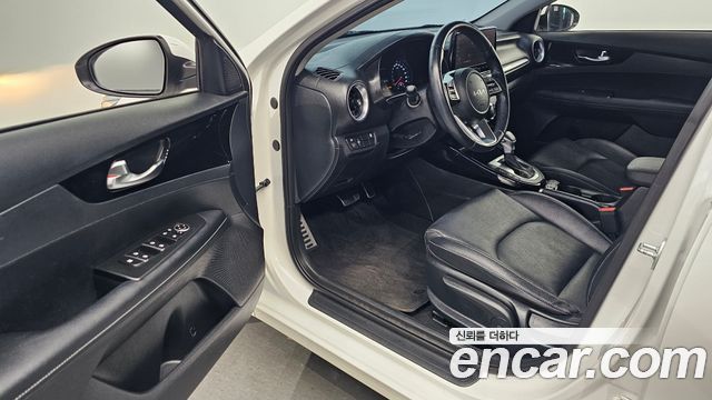 Kia K3 2024 — photo 13