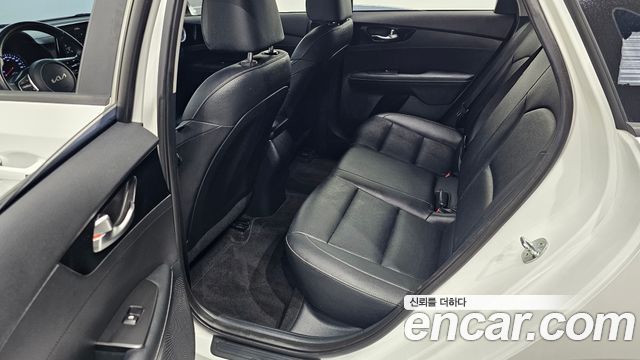 Kia K3 2024 — photo 17