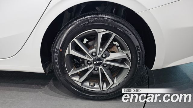 Kia K3 2024 — photo 7