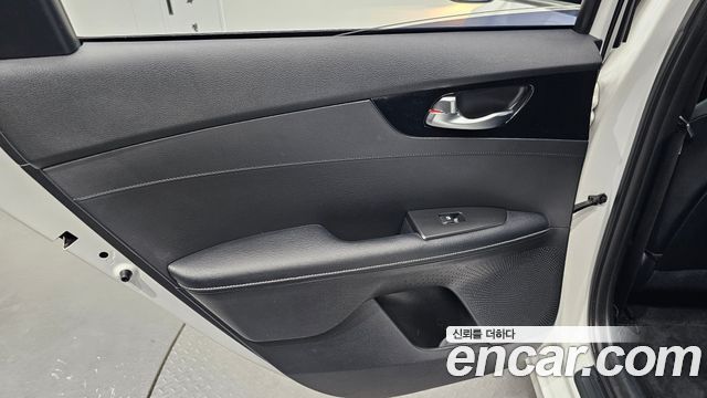 Kia K3 2024 — photo 15