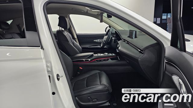 Genesis GV70 2024 — photo 17