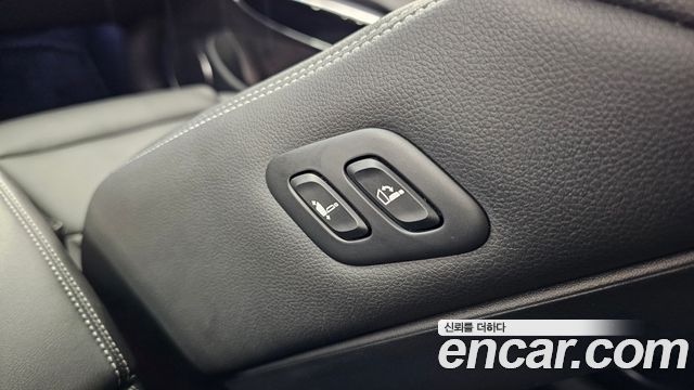 Genesis GV70 2024 — photo 24
