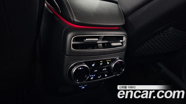 Genesis GV70 2024 — photo 25