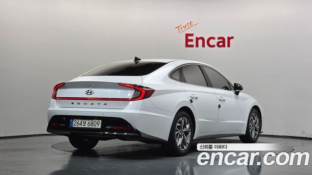 Hyundai Sonata 2022 — photo 2