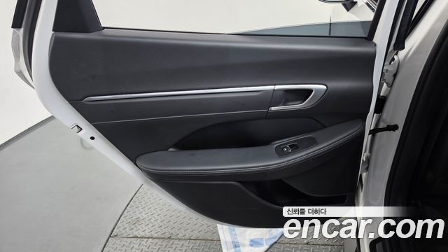 Hyundai Sonata 2022 — photo 15