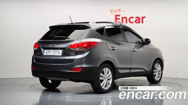 Hyundai Tucson 2011 — photo 2