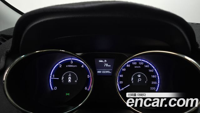 Hyundai Tucson 2011 — photo 8