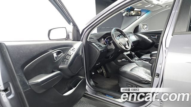 Hyundai Tucson 2011 — photo 10