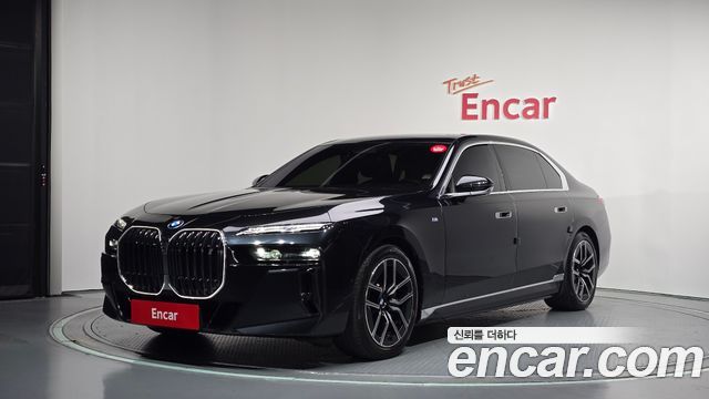 BMW i7 2024 — photo 1