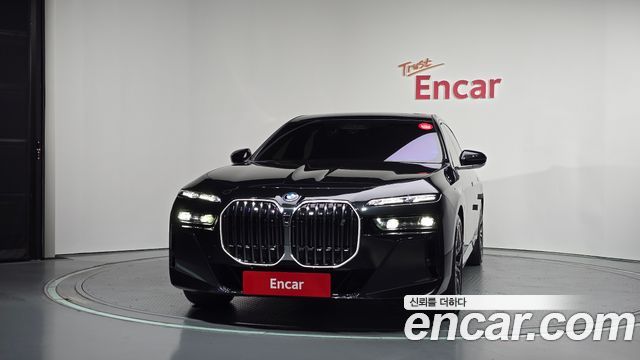 BMW i7 2024 — photo 3