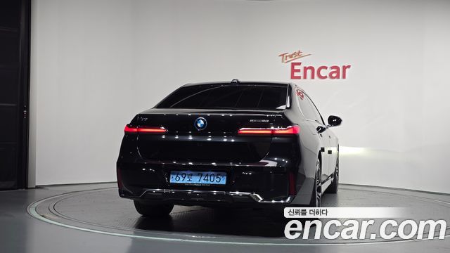 BMW i7 2024 — photo 4