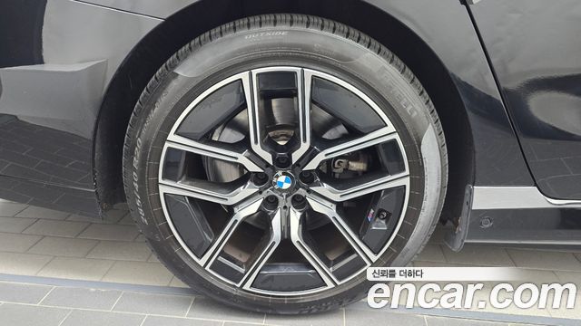 BMW i7 2024 — photo 5