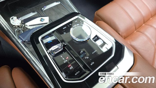 BMW i7 2024 — photo 12
