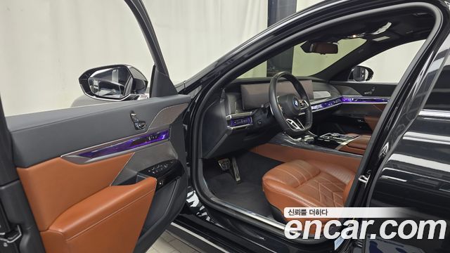 BMW i7 2024 — photo 13