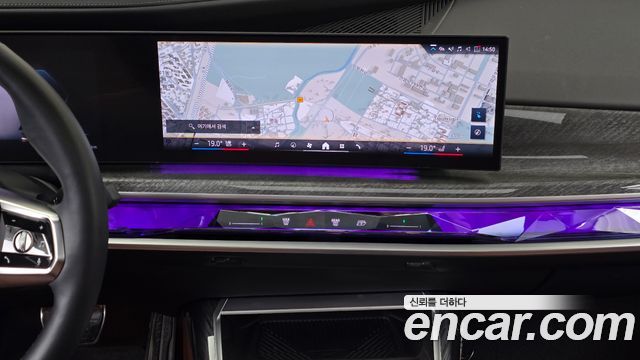 BMW i7 2024 — photo 18
