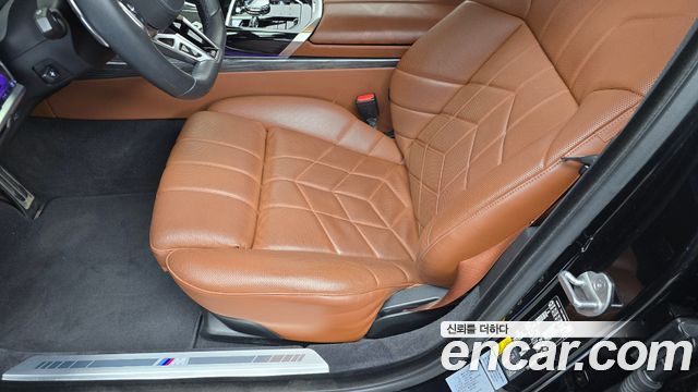 BMW i7 2024 — photo 24