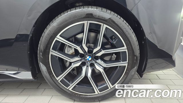 BMW i7 2024 — photo 7