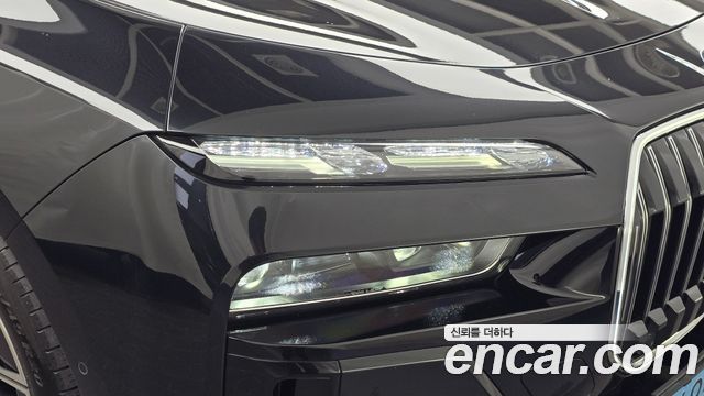BMW i7 2024 — photo 8