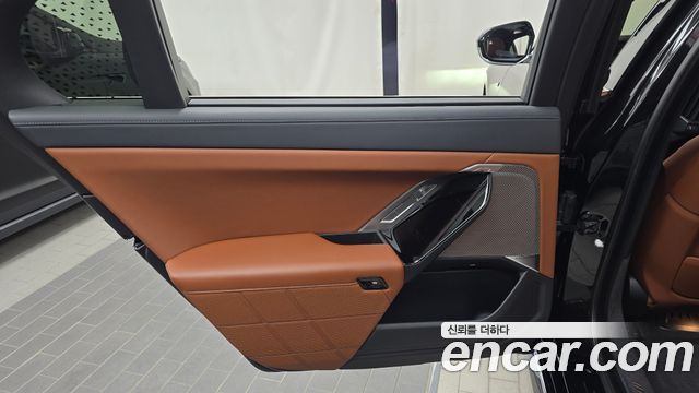 BMW i7 2024 — photo 15