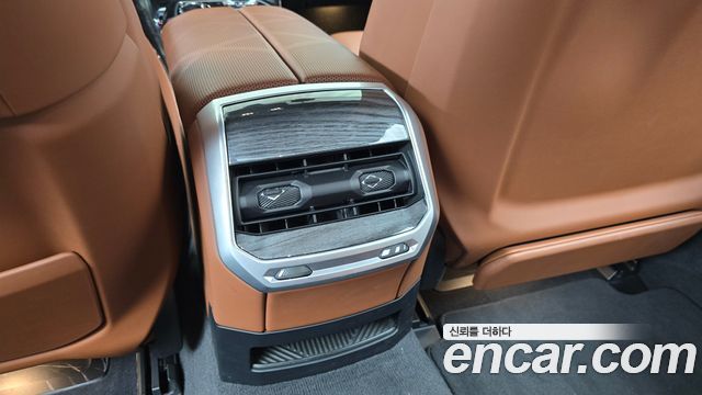 BMW i7 2024 — photo 31