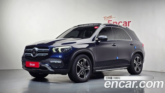 Mercedes-Benz GLE-Class 2021 — photo 1